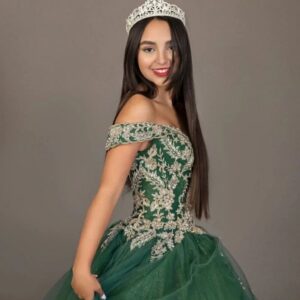 Miss Brasil Mirim conquista novo título em Curitiba e fala sobre suas perspectivas