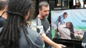 Indústria Fox e CUFA Heliópolis realizam ação de coleta de lixo eletroeletrônico em prol do Projeto Mães da Favela