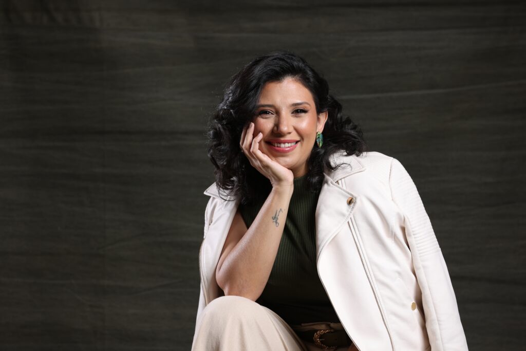 Nayara Falcoski: especialista que já desenvolveu comunicadores em sete países lança metodologia exclusiva para posicionamento de imagem