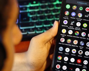 AGU se reúne com Discord e cobra proteção de crianças