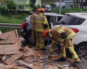 Acidente em Barra do Piraí deixa cinco pessoas mortas e
