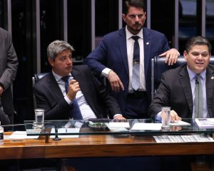Alcolumbre retira PEC da Segurança Pública da pauta do Senado