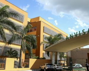 Anvisa suspende venda de energético Mister Hemp