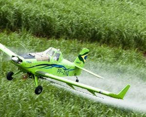 Brasil é 2º maior importador de pesticidas proibidos na UE,