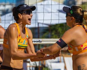 Carol e Rebecca estão na final do Circuito Mundial de