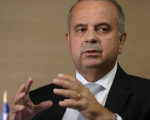 Coordenador de campanha se diz surpreso com fuga de Flávio