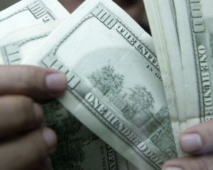 Dólar sobe a R$ 5,19 após tom mais duro de