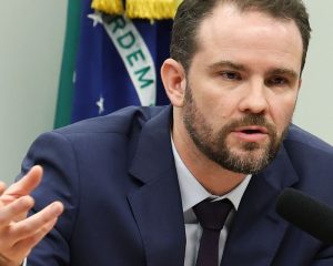 Durigan cancela viagem à Rússia após fechamento de aeroporto