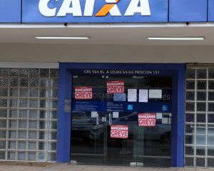 Empregados da Caixa rejeitam proposta da empresa e greve continua