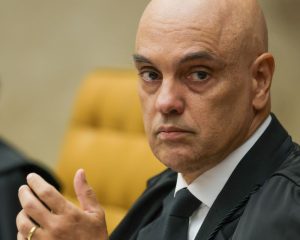Fachin autoriza AGU a defender Moraes em processo nos EUA