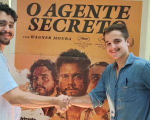 Festa para o Oscar tem concurso de sósias de Wagner