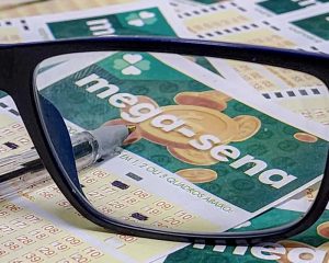 Mega-Sena sorteia R$ 100 milhões nesta quinta-feira