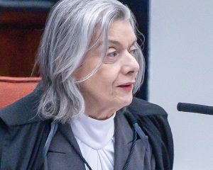 Ministra rejeita ação que pedia transporte interestadual na eleição