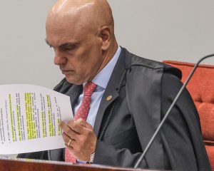 Moraes cobra ação do governo brasileiro para extradição de Zambelli