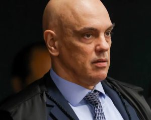 Moraes volta a pedir que PGR se manifeste sobre arma