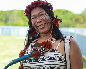 Música e dança Tupinikim marcam início de evento nacional de