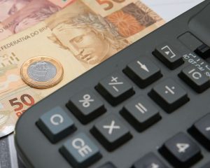 País crescerá 2,4% em 2025, acima da América Latina, diz