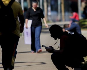 Percentual de jovens nem-nem no Brasil cai para 22,4%, mostra