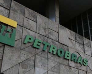 Petrobras anuncia R$ 2,6 bilhões para indústria naval na Bahia