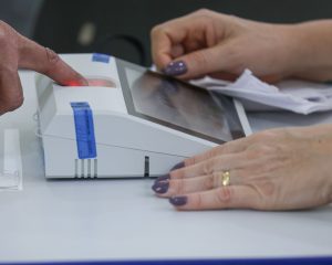 Plebiscito: eleitores de 6 cidades decidem transferência de distritos