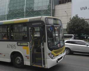 Rodoviários do Rio decidem continuar em estado de greve até
