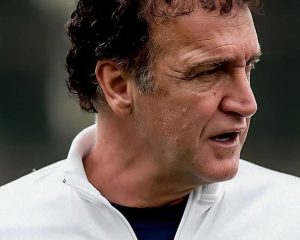 Santos anuncia Cuca como novo técnico, horas após demitir Vojvoda