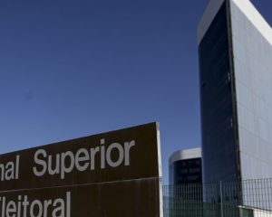 TSE rejeita ação para derrubar imagem de Bolsonaro feita por