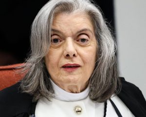 Todos sabem minha posição sobre mulheres no STF, diz Carmén