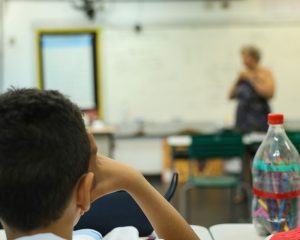 Valor por aluno investido no Brasil é 1/3 do gasto