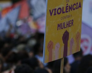 Violência contra a mulher: 7,5 mil agentes serão capacitados